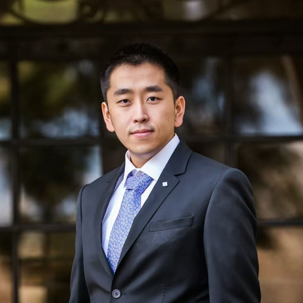 Zhipeng Huang